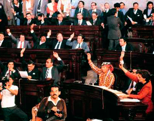 Pasos que avanzan y otros que retroceden