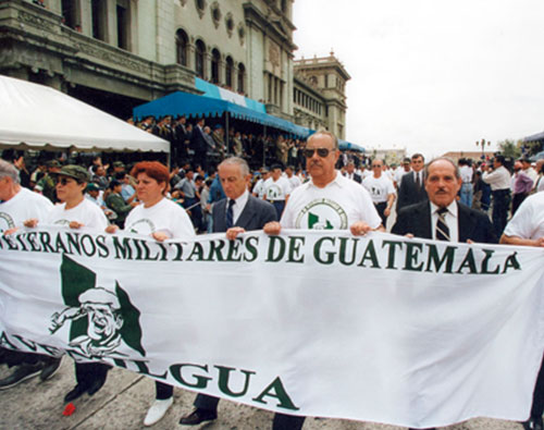 Los halcones heridos